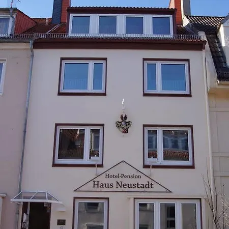 ゲストハウス Hotel-pension Haus Neustadt 2*