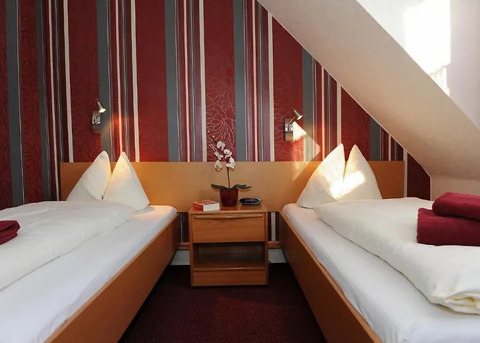 ゲストハウス Hotel-pension Haus Neustadt 2*